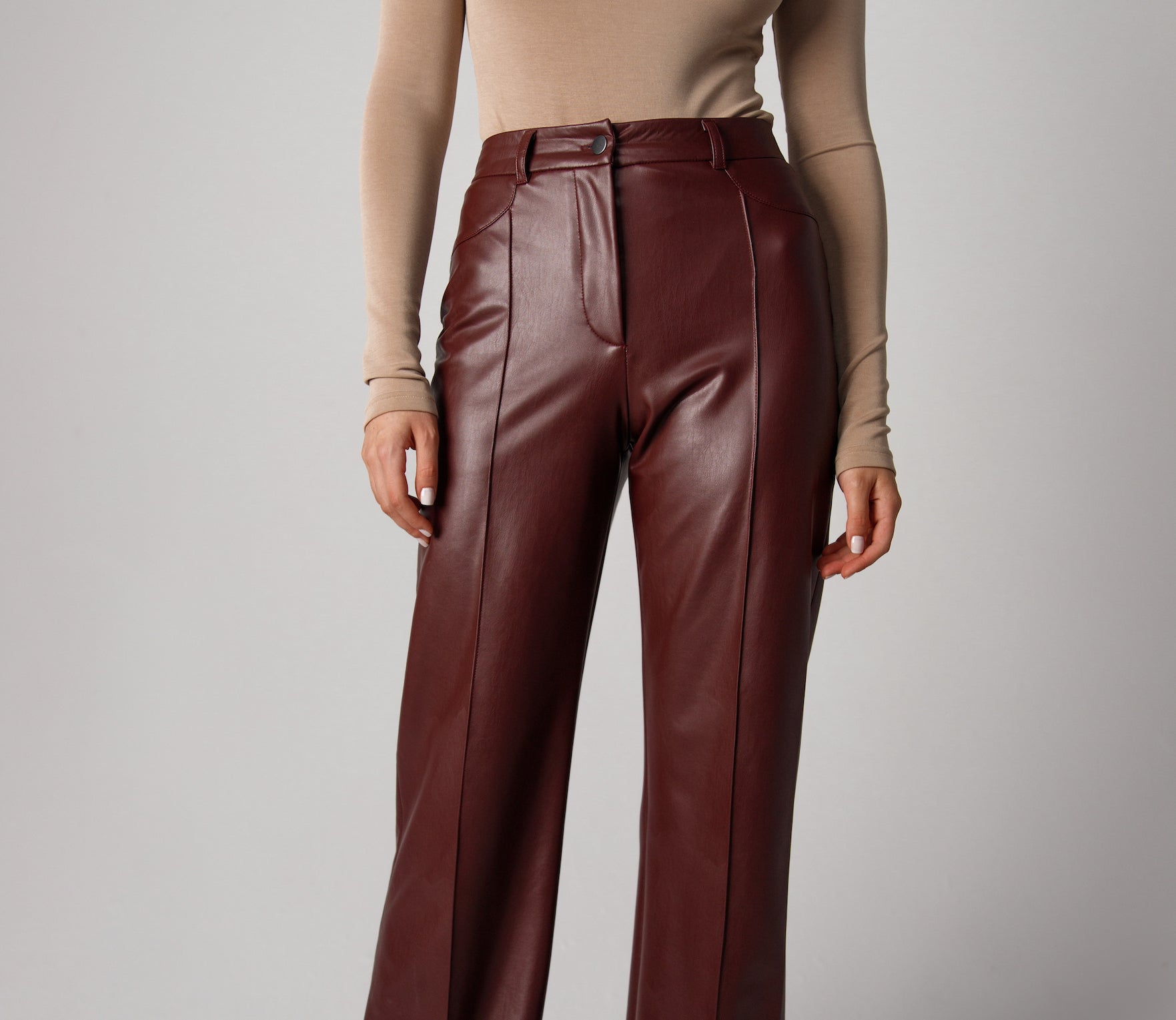 Soft vegan leather pants in maroon – Serena